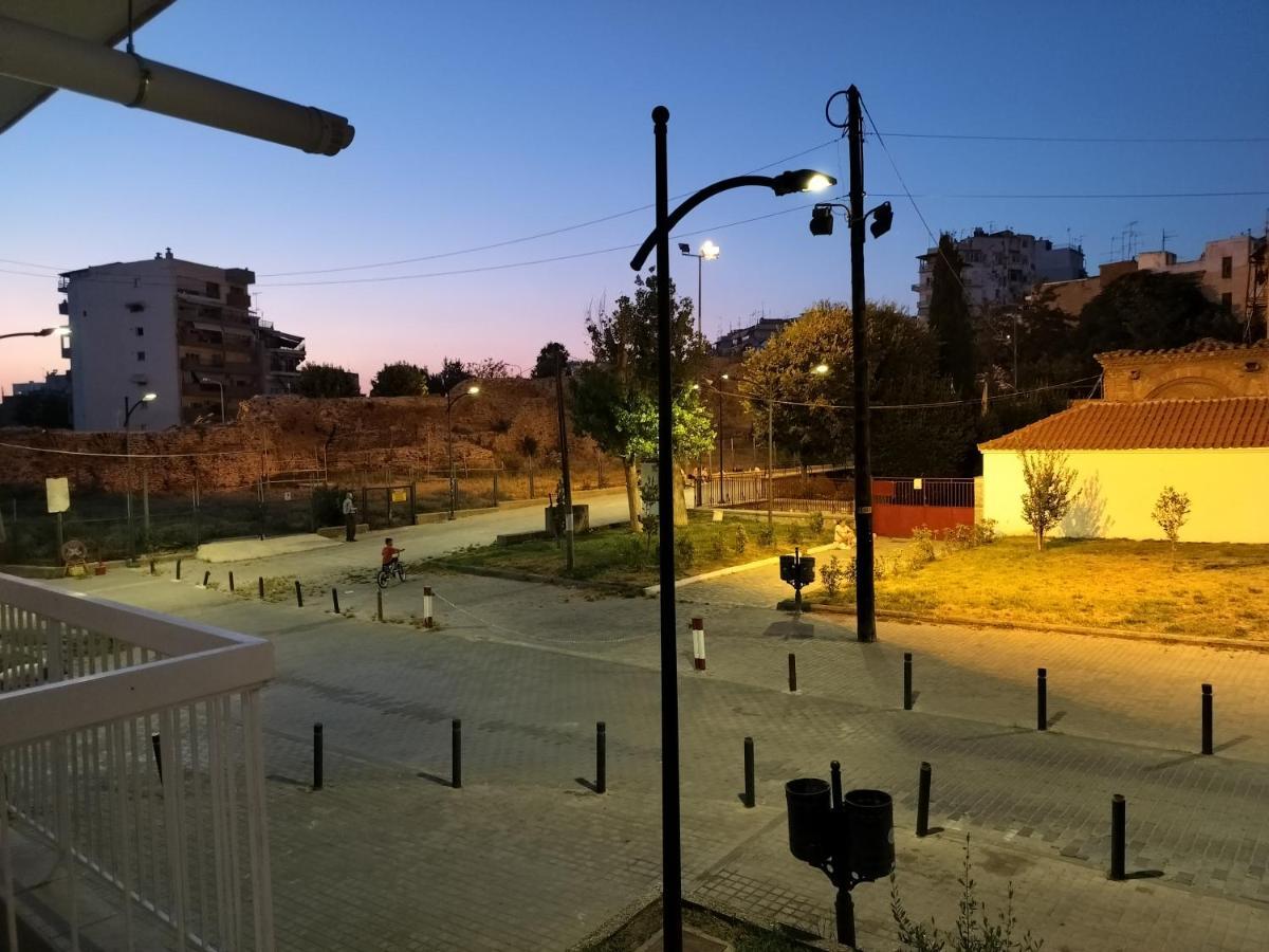 Spacetwo "Downtown Chill" By #Gimispace Lux Apt Salonic Exterior foto